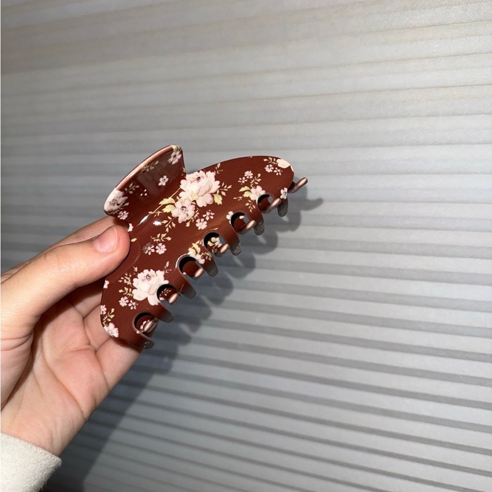 Emi Jay Claw Clip